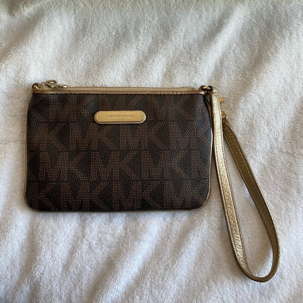 Michael Kors wristlet